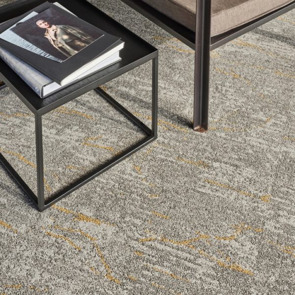 IVC CARPET TILES C245 IMPERFECTION RUPTURE 975, doos 4m2, 100x25cm, 8,7mm dik - Afbeelding 3