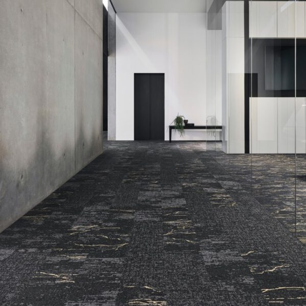 IVC CARPET TILES C245 IMPERFECTION RUPTURE 989, doos 4m2, 100x25cm, 8,7mm dik - Afbeelding 5